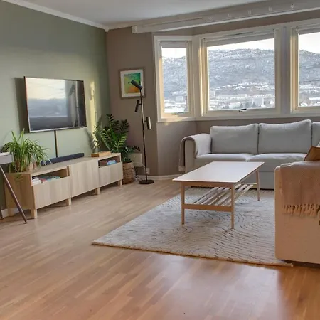 With Parking In Unique Surroundings Apartament *