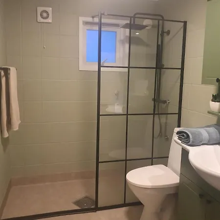 With Parking In Unique Surroundings Apartament *
